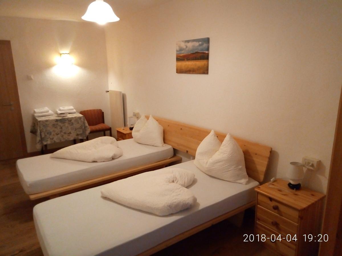 Gasthof Mondschein Hotel Merano Exterior foto